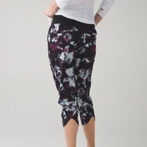 Lululemon Tranquil Crop NWOT sz6(small)